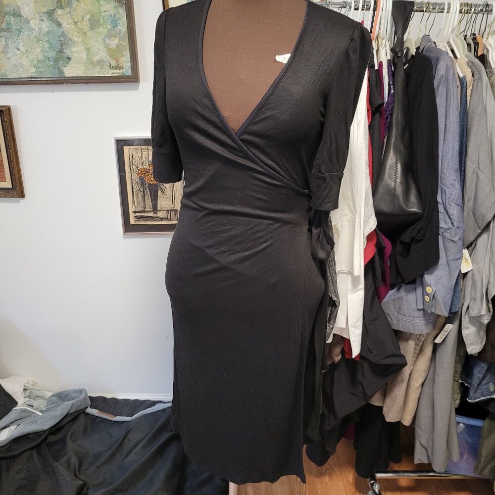 NWT Diane Von Furstenberg Classic Black Jersey Knit Wrap Dress Size 10